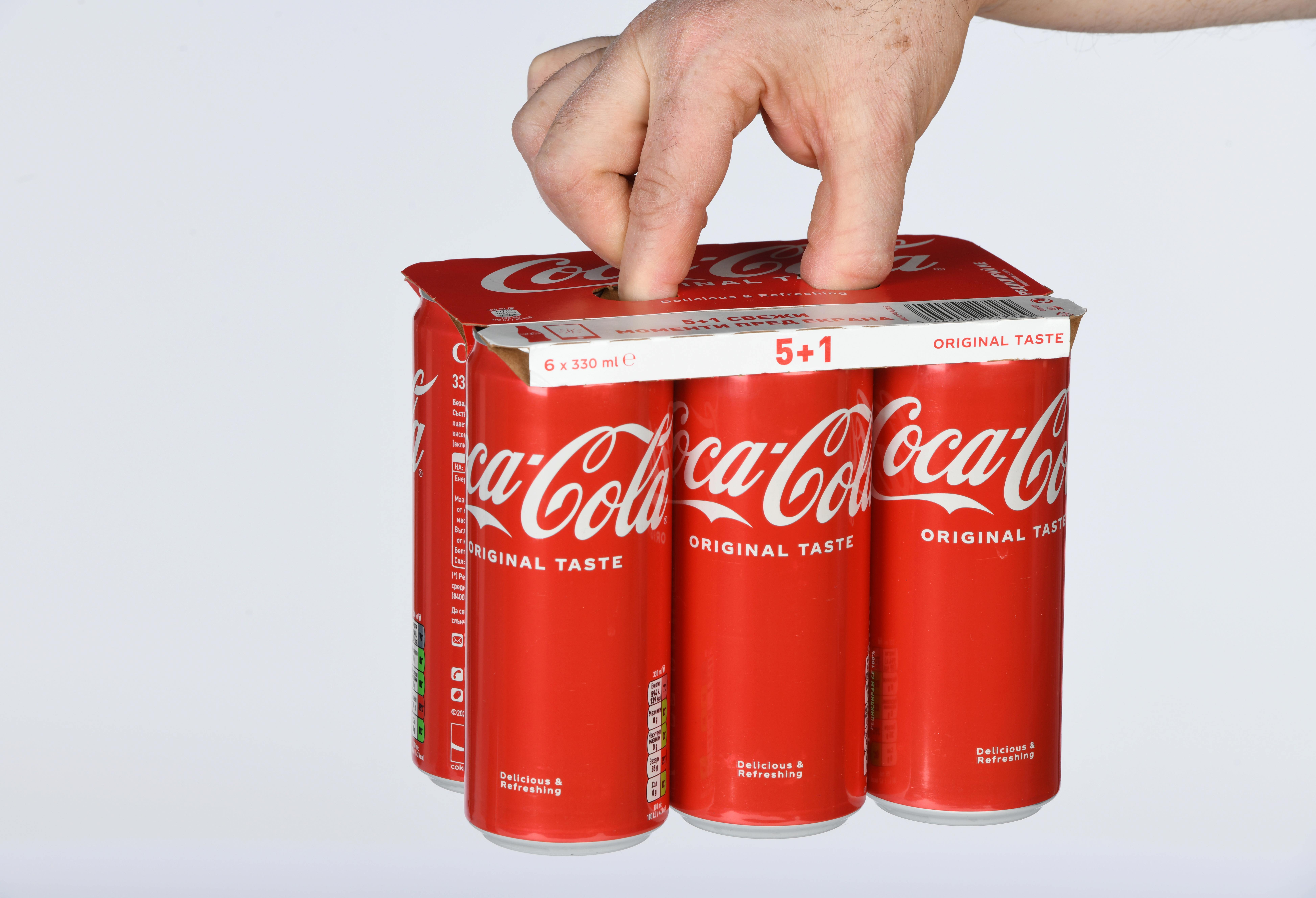 Coca-Cola introduces innovative KeelClip™ packaging technology in Bulgaria